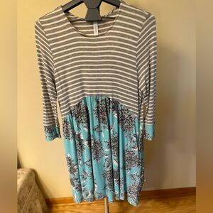 Honeyme Grey And Teal Striped Dress With Flowers And Has Pockets